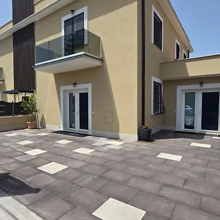 Dimora Clorinda شقة فندقية *
